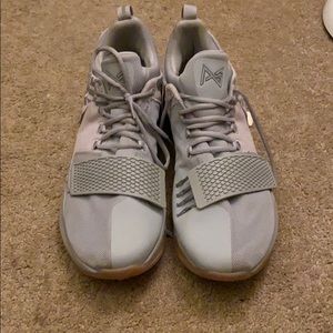 PG 2.5 Grey Basketball Shoes